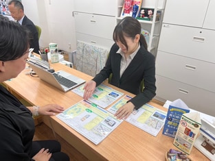 エイブル元住吉店の接客写真