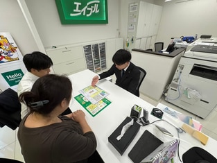 エイブル小田急相模原店の接客写真