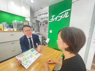 エイブル長津田店の接客写真