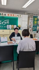 エイブル新検見川店の接客写真