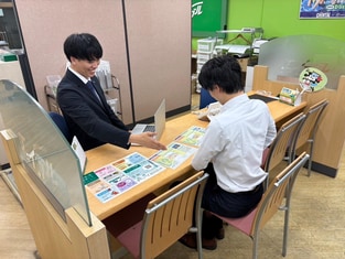 エイブル瀬田駅前店の接客写真