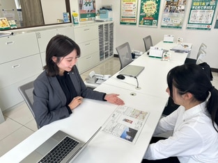 エイブル深江橋店の接客写真