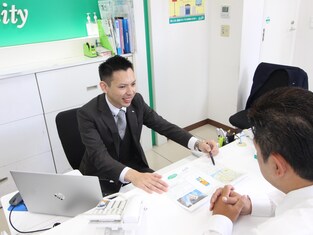 エイブル中崎町店の接客写真