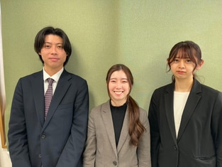 エイブル門真店の接客写真