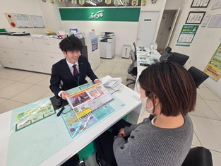 エイブル垂水店の接客写真