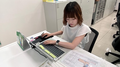 エイブルJR平野店の接客写真