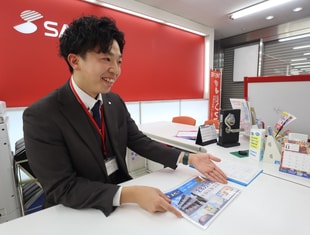 エイブルネットワーク生駒店の接客写真