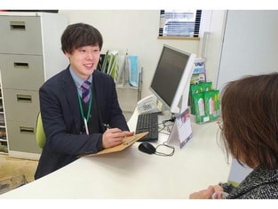 エイブルネットワーク環状通東店の接客写真