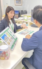 エイブルネットワーク八代店の接客写真