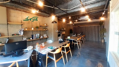 エイブルネットワーク岡山本店の接客写真