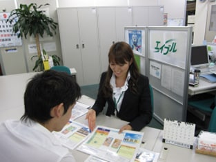 エイブルネットワーク本庄店の接客写真