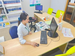 エイブルネットワーク岡山平井店の接客写真