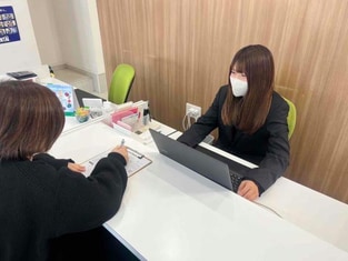 エイブルネットワーク姫路野里店の接客写真