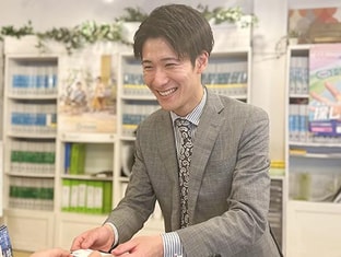 エイブルネットワーク肥後橋うつぼ公園前店の接客写真