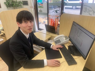 エイブルネットワーク藤枝店の接客写真