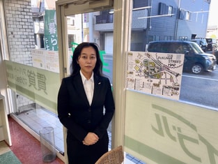 エイブルネットワーク伊勢店の接客写真