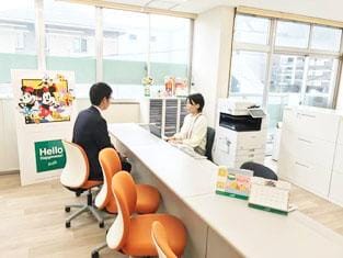 エイブルネットワーク 港店の接客写真