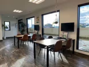 エイブルネットワーク東姫路店の接客写真