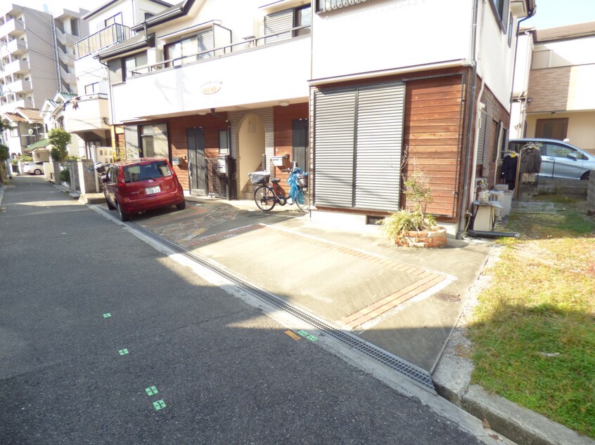 敷地内駐車場完備 マリンコート須磨海浜