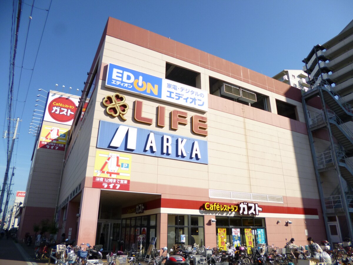 ライフ西代店(スーパー)まで837m 白川マンション