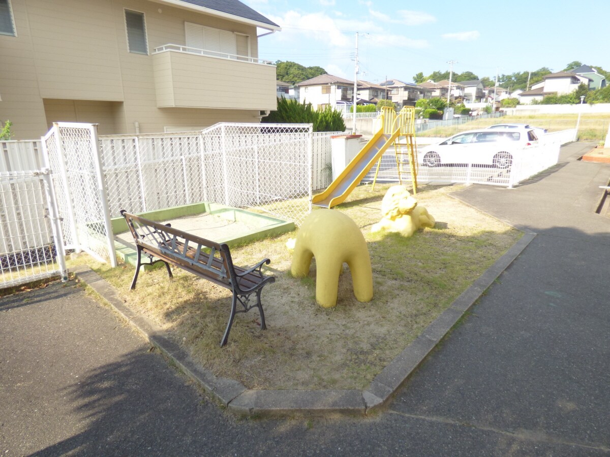 敷地内に公園あります リーガルハウス落合