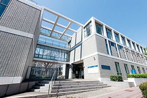 私立関西国際大学神戸山手キャンパス2号館(大学/短大/専門学校)まで532m エステムコート神戸県庁前Ⅲフィエルテ