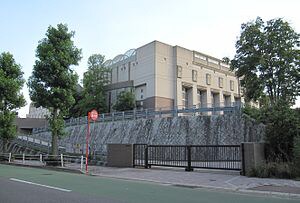 山の手小学校(小学校)まで899m グラン・パレ花隈