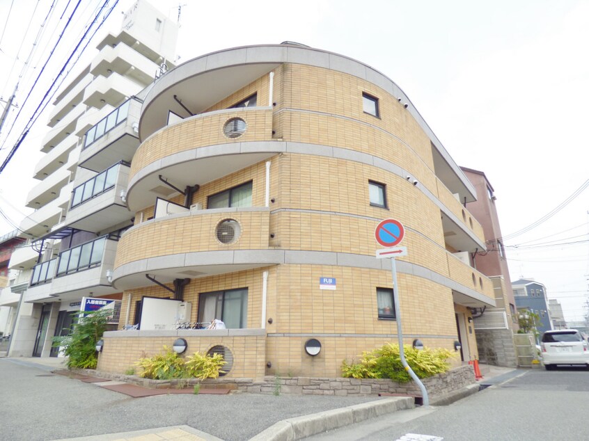 タイル張りのキレイなマンション シャルマンフジ須磨壱番館