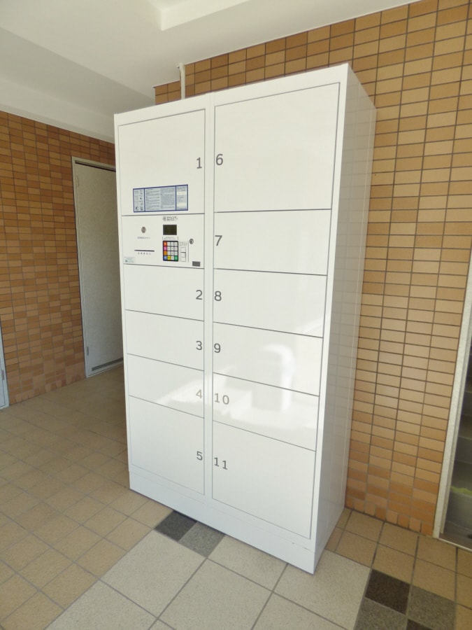 荷物がいつ届いても安心の宅配ボックス ル・ソレイユ須磨