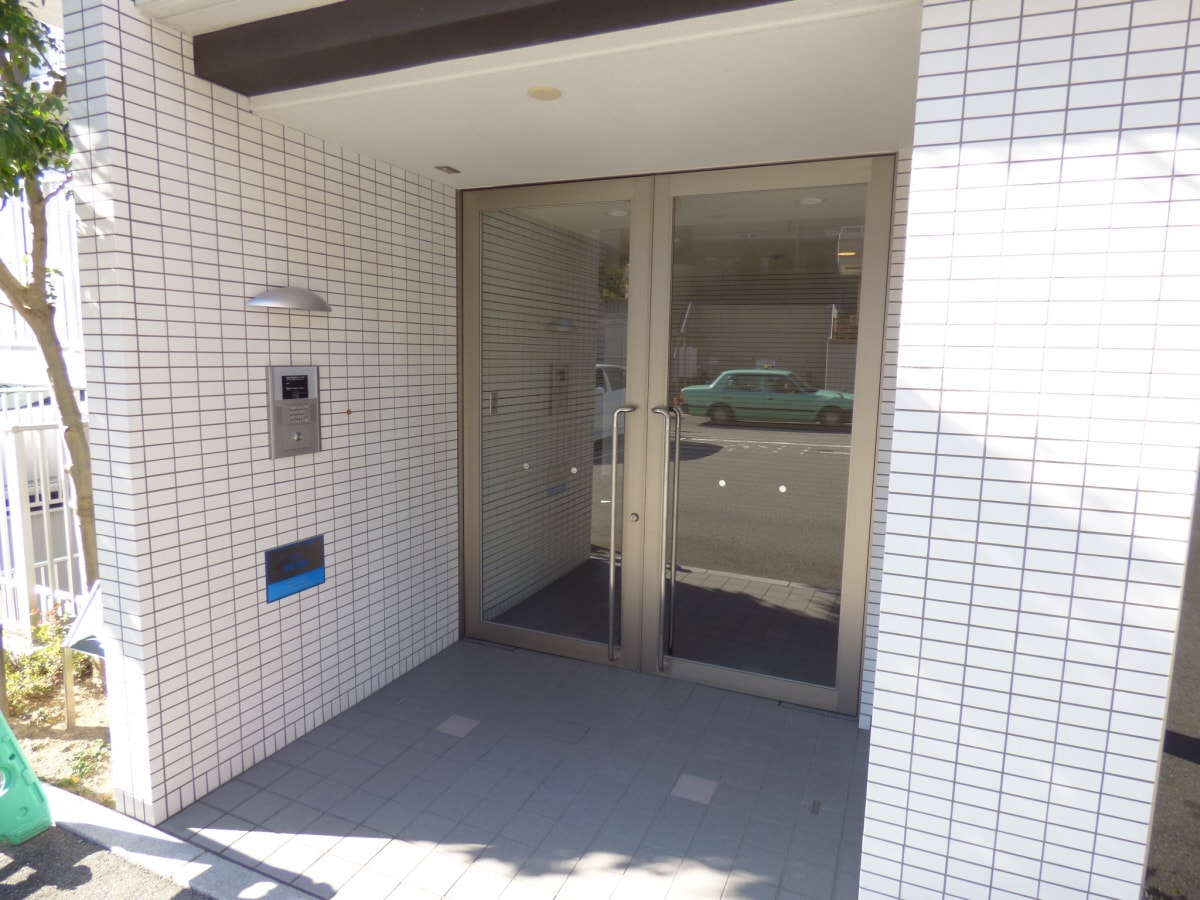 安心のオートロック完備 ツルトスコⅡ番館