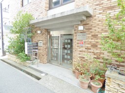 安心のオートロック完備