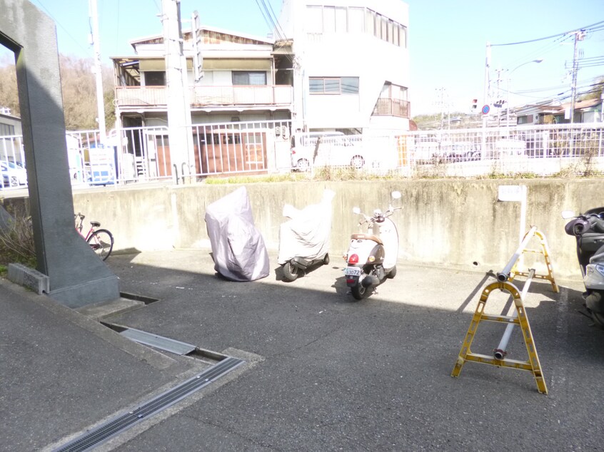駐輪場 ウィンダム妙法寺壱番館