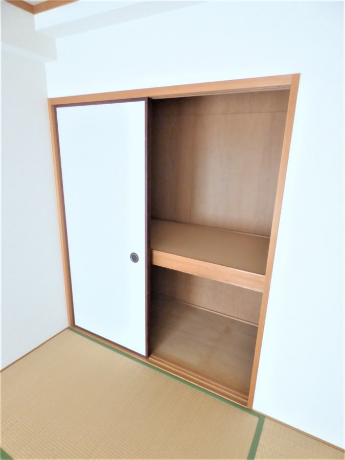 押入 エトワール須磨