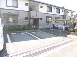 敷地内駐車場完備
