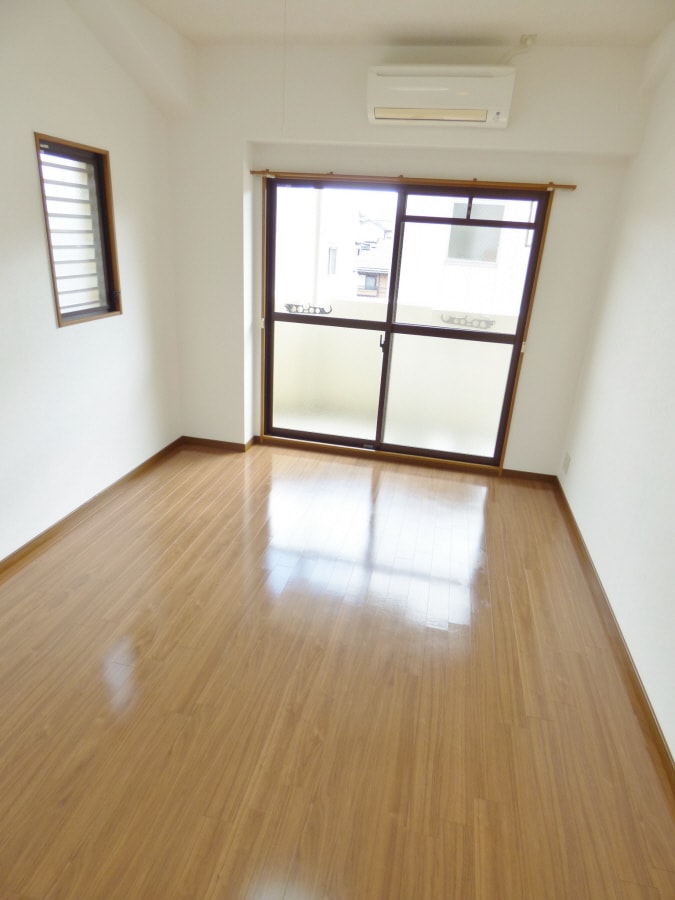 キレイな洋室 コルザ