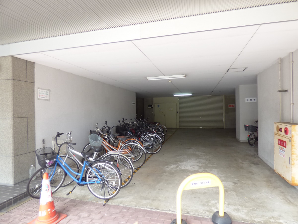 原付もおける駐輪場 フロール須磨