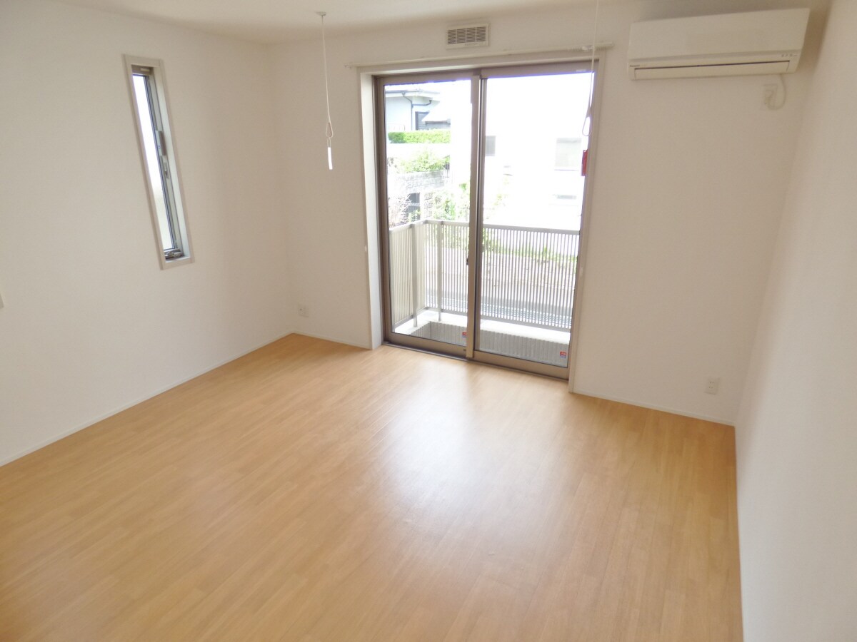 広々とした洋室８．１帖 コスタデ須磨浦