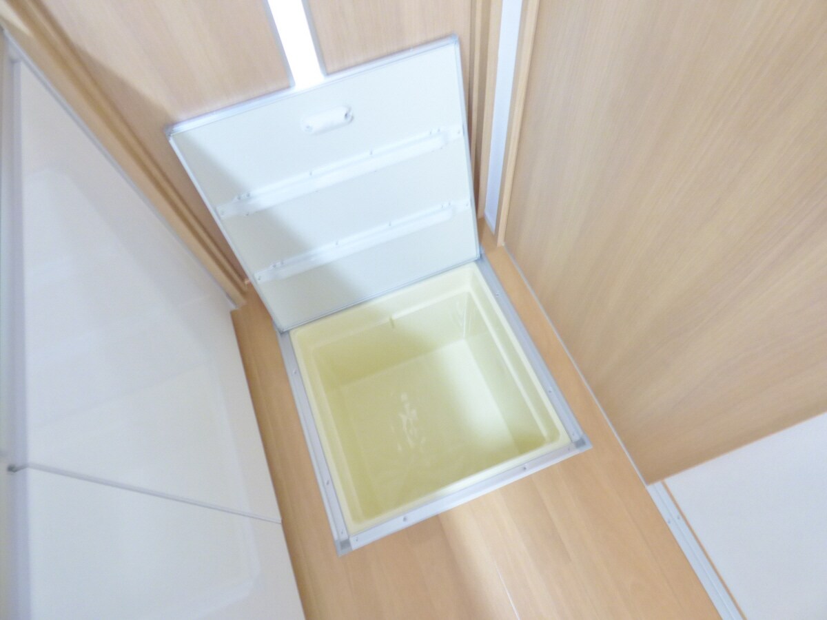 床下収納 コスタデ須磨浦