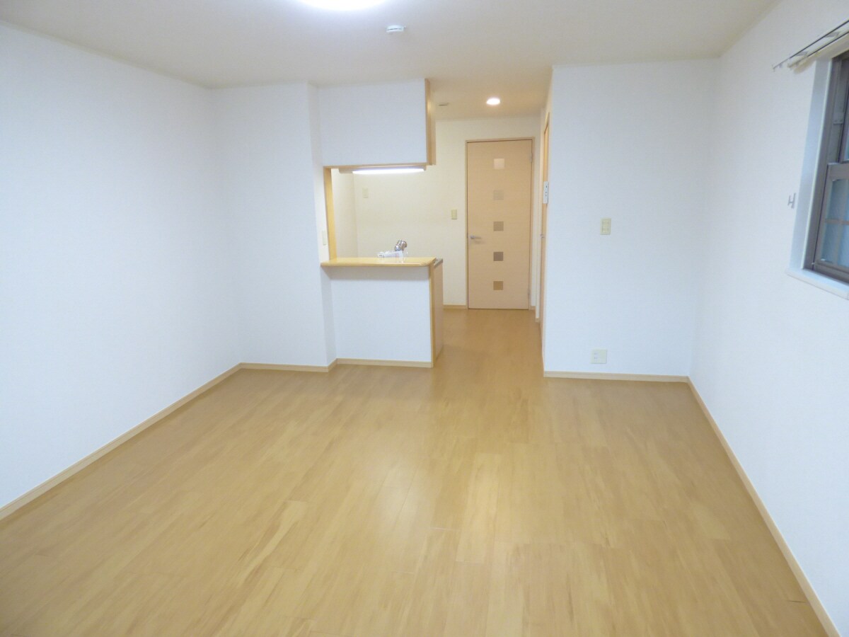 明るい洋室 フォルテ月見山