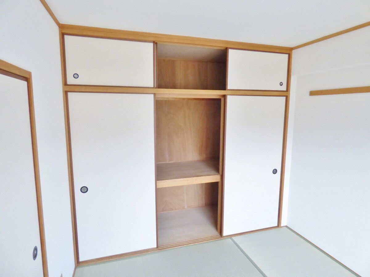 押入 ラポール須磨