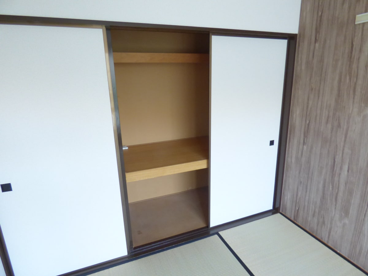 押入 シャトル東須磨