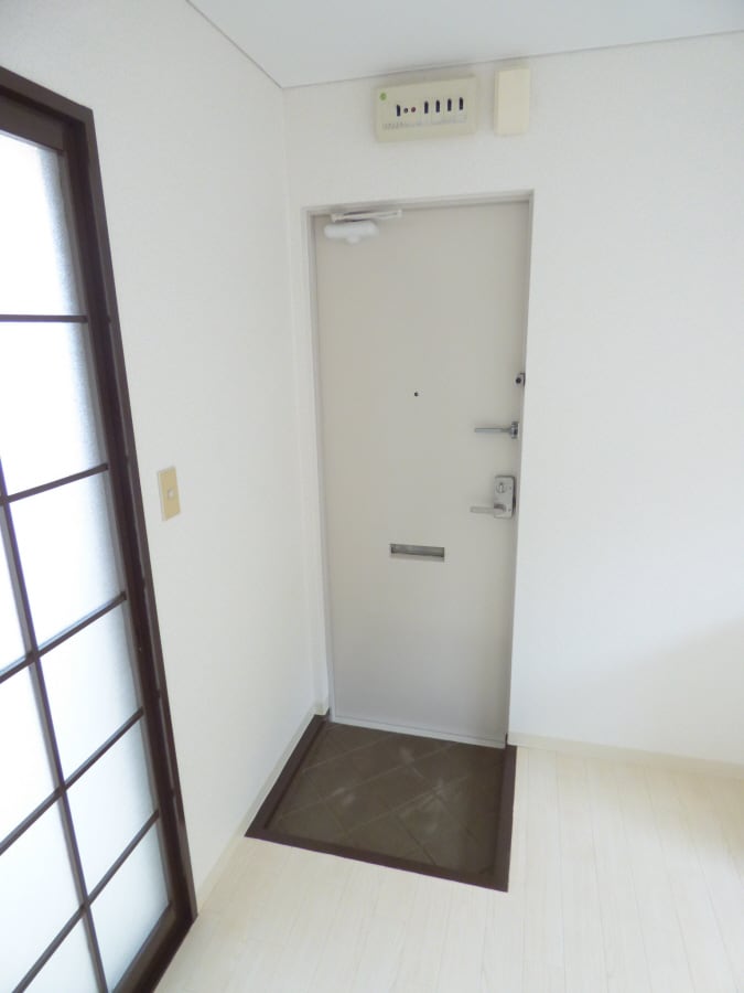 キレイな玄関 シャトル東須磨