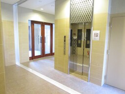 エントランスホール