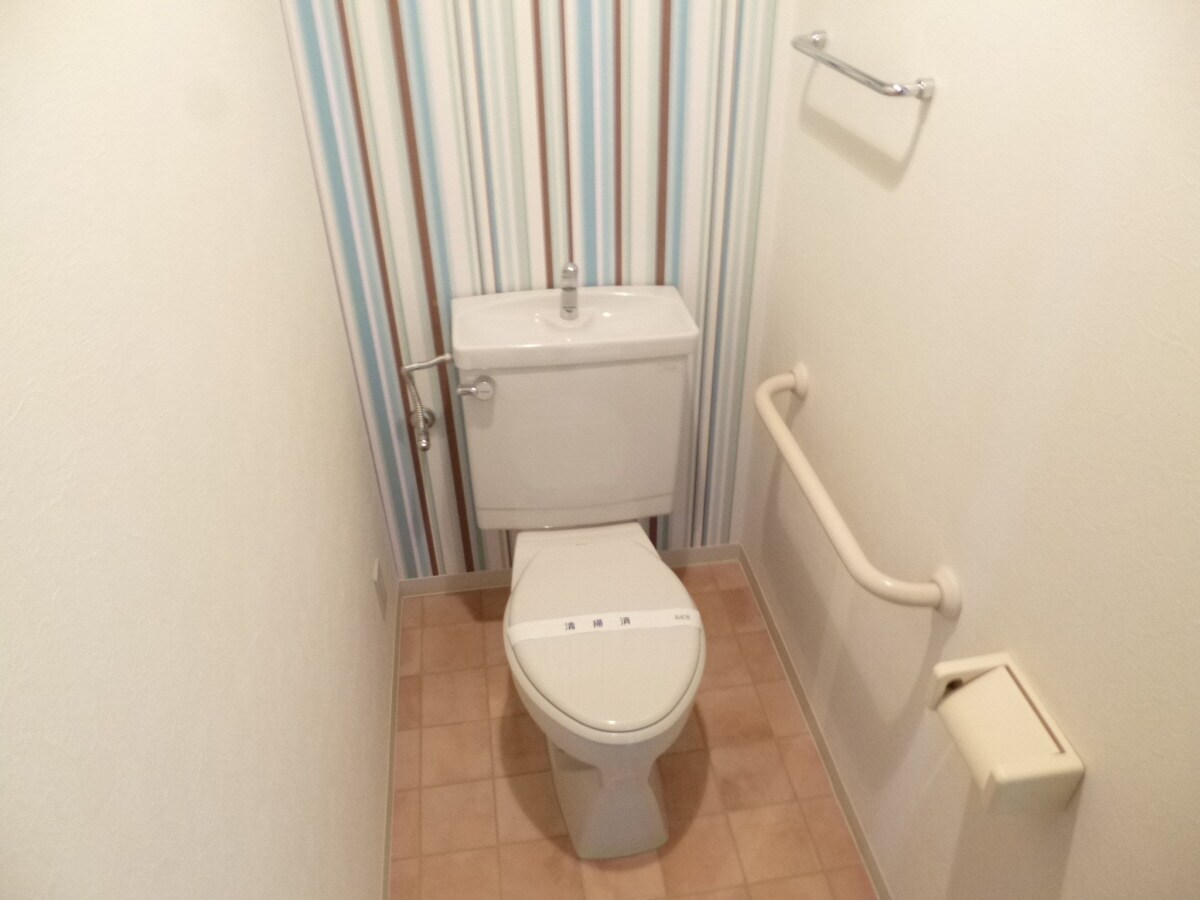 清潔感のあるオシャレなトイレ ホップス須磨