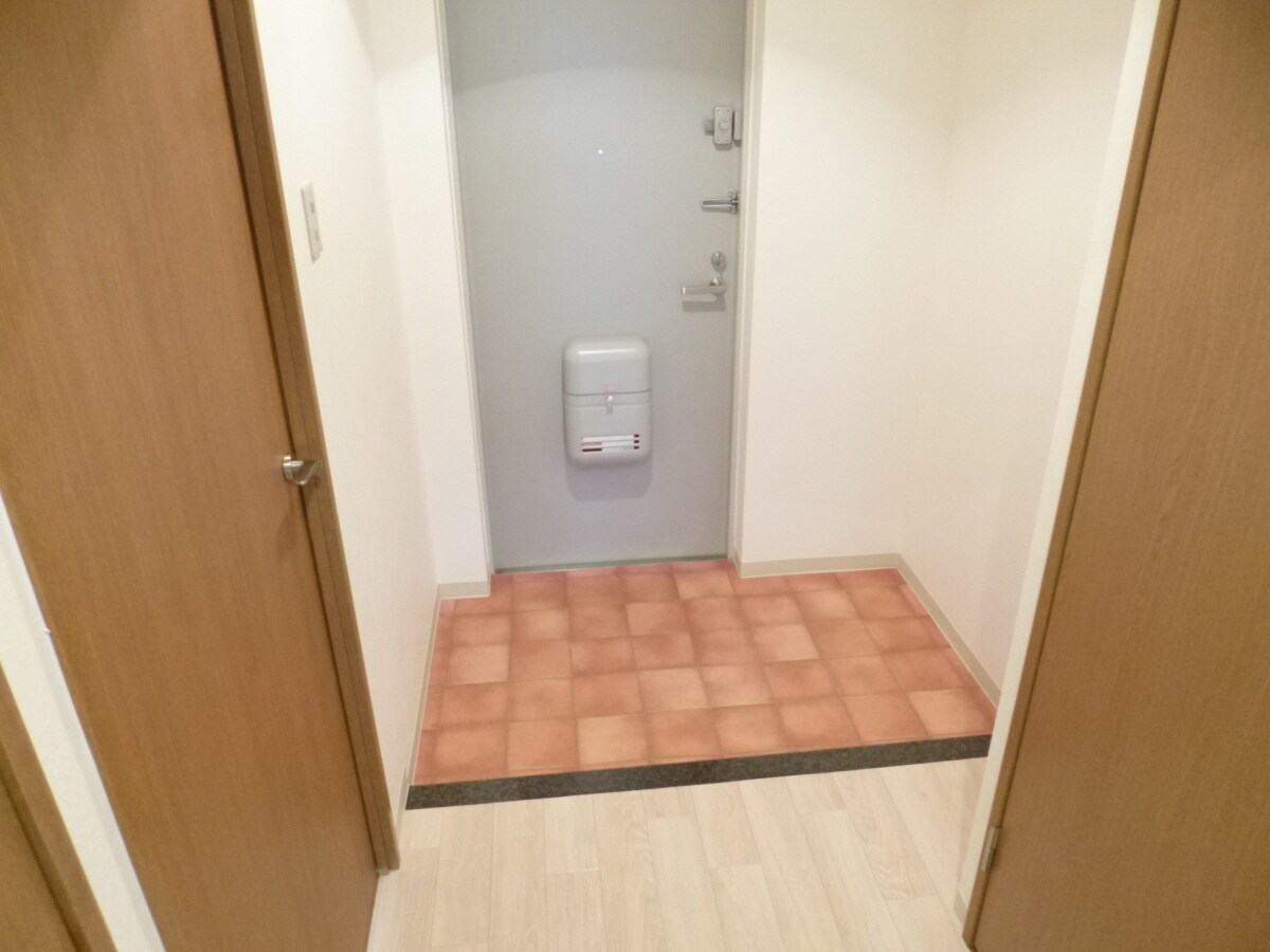 広々とした玄関 ホップス須磨