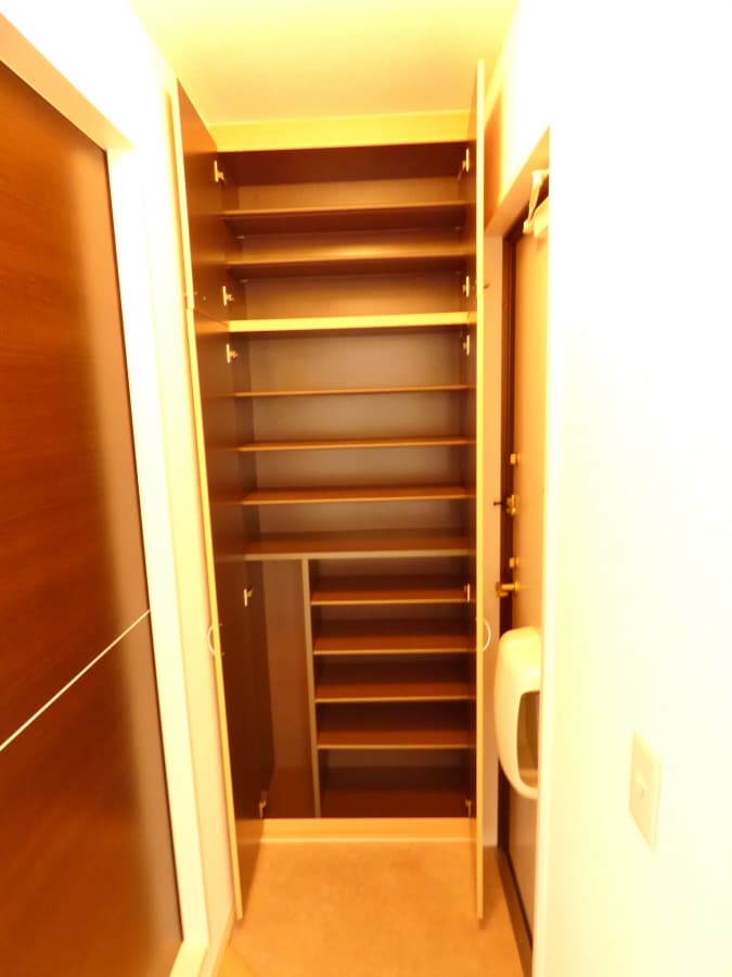 トールタイプのシューズボックス付 ガーデンコート車Ａ棟