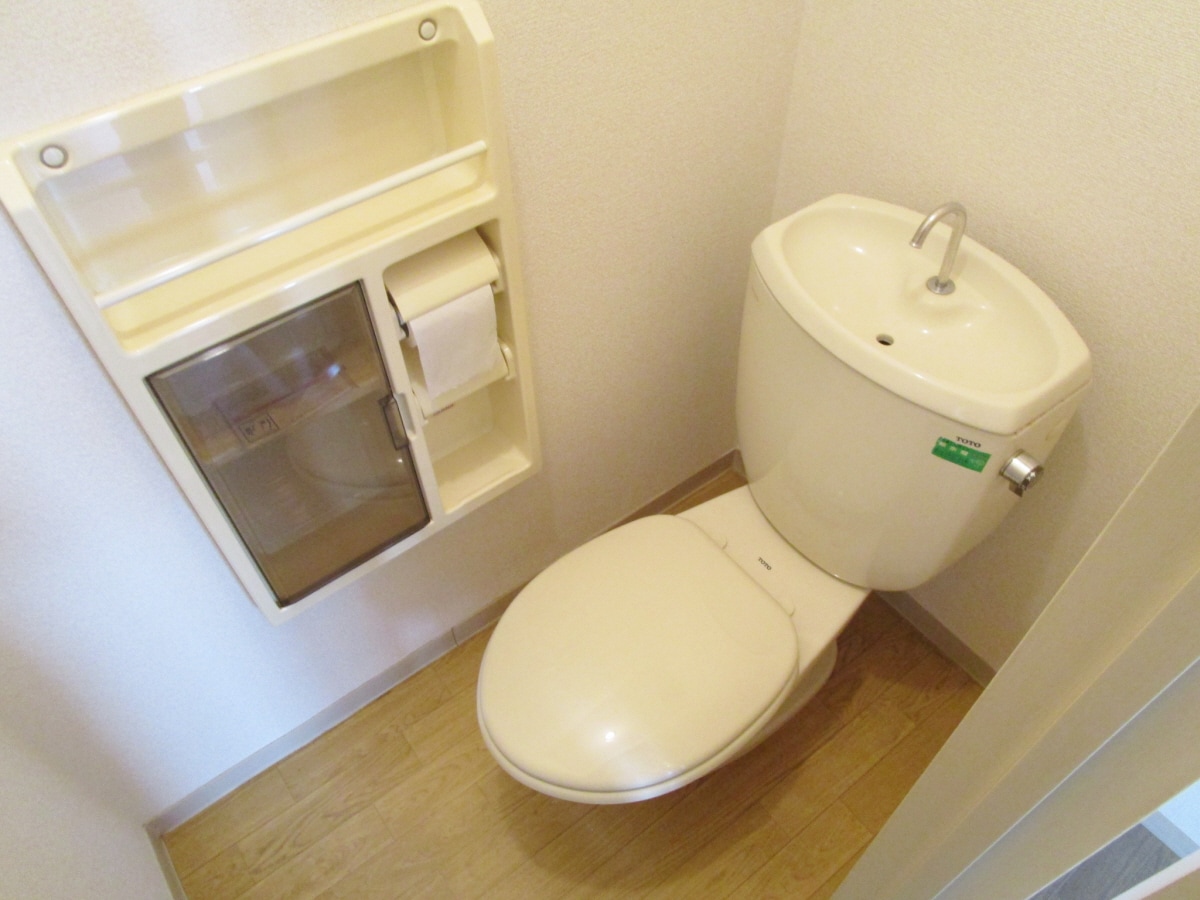 清潔感のあるトイレ フレグランス南落合Ⅰ