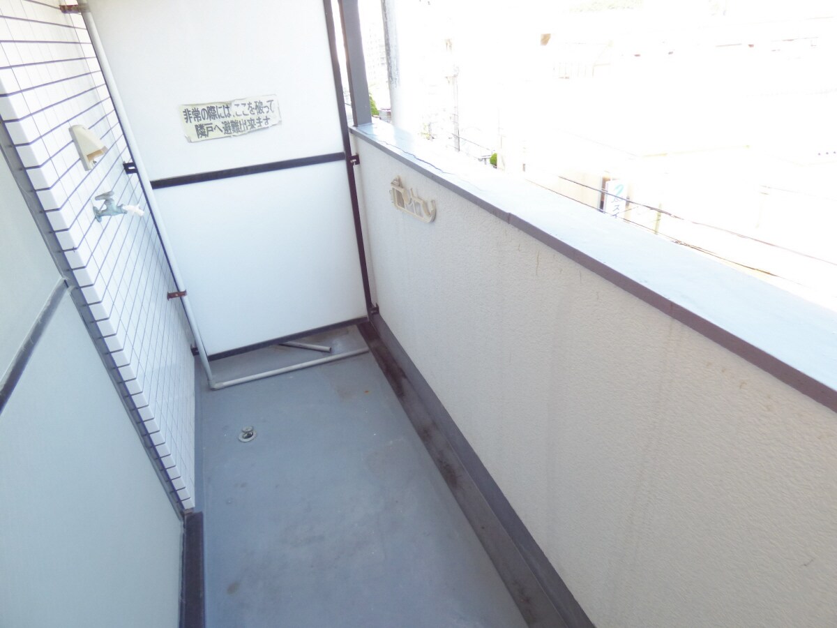 南東向きバルコニーで日当たり良好 リベラルハウス