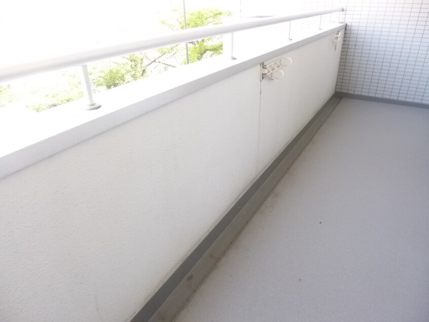 南東向きバルコニーで日当たり良好 高倉山ハイツ