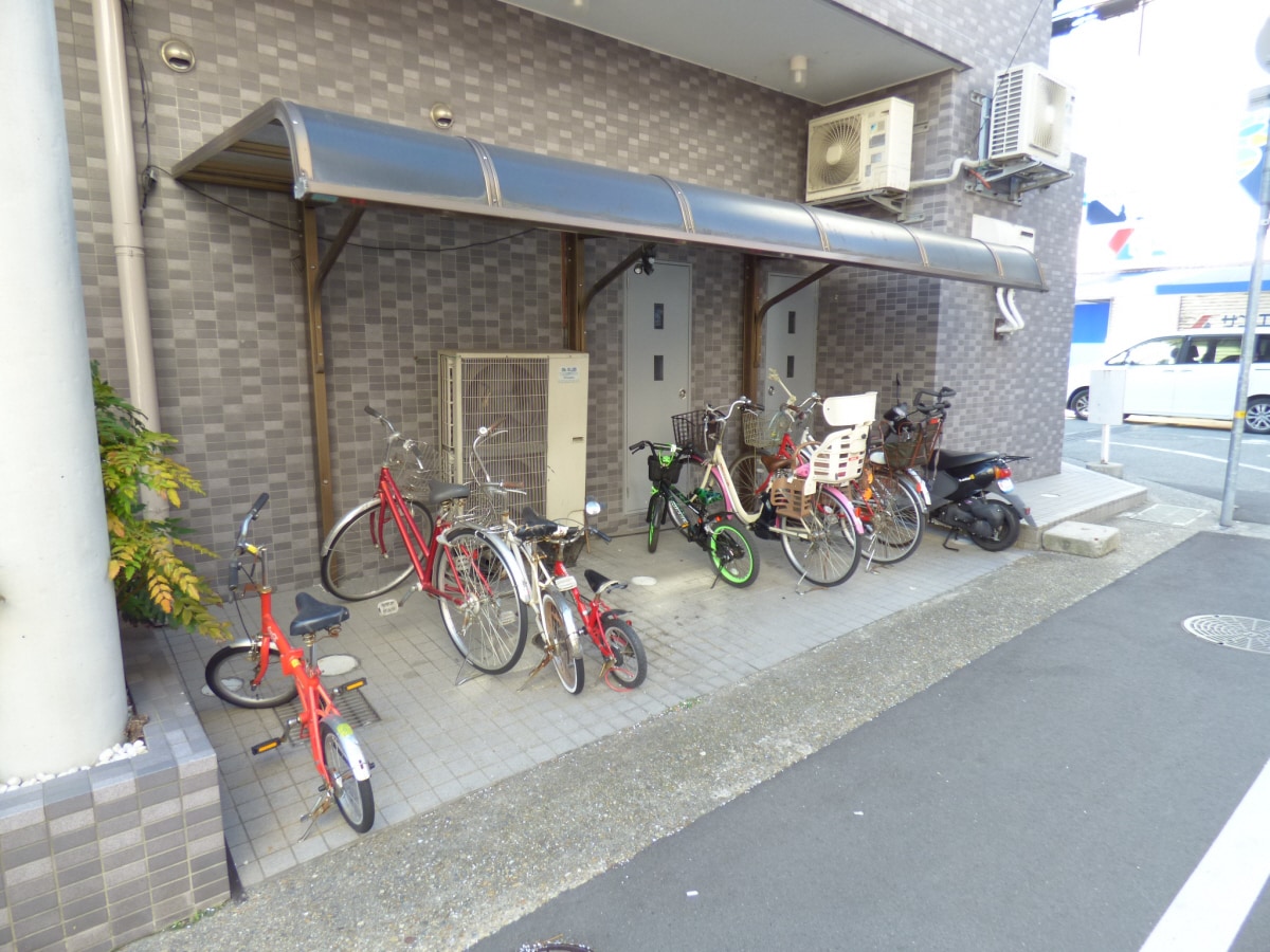 駐輪場 メゾン板宿